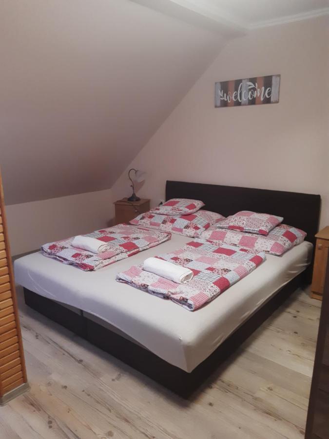 Boglarka Apartman Gyula Luaran gambar